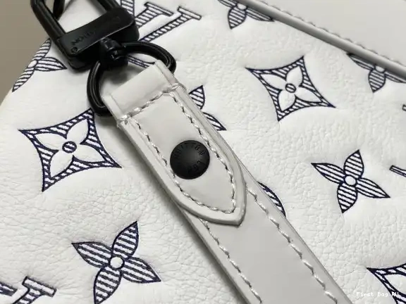 First bags ru POCHETTE TO-GO-30*21.5*2cm VUITTON LOUIS 0623
